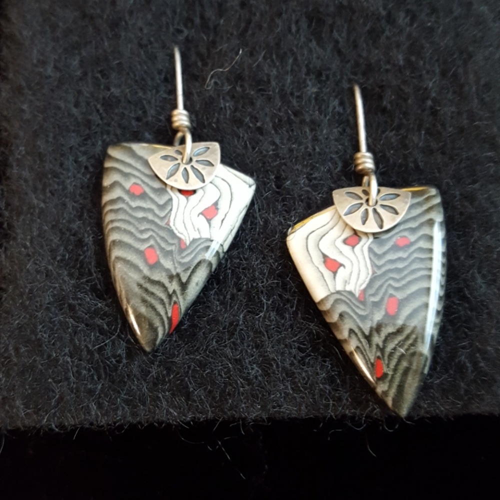 Super artsy 1" earrings